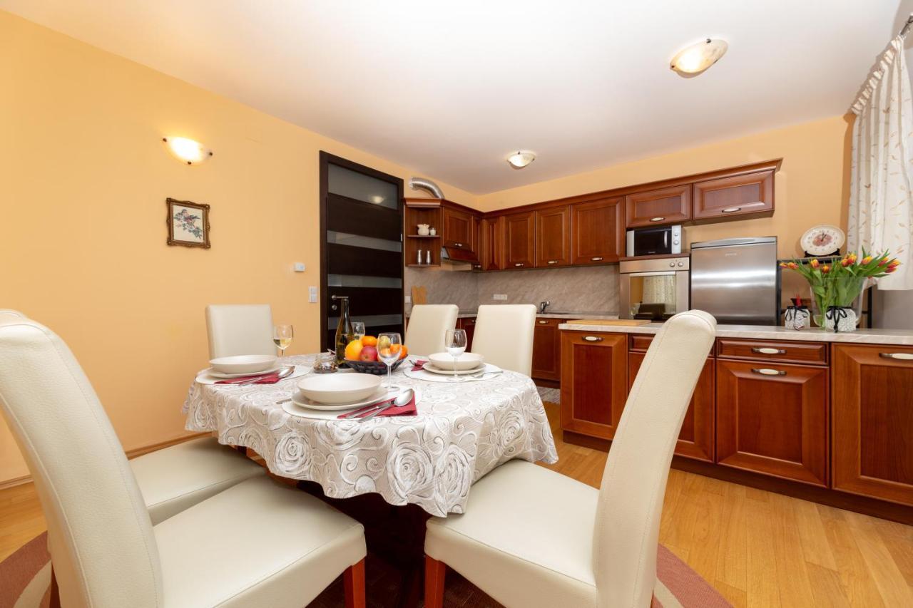 Golden Hope 4+1 Apartment Krk Veglia Exterior foto