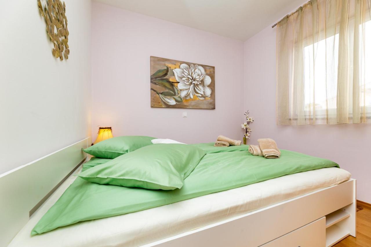 Golden Hope 4+1 Apartment Krk Veglia Exterior foto