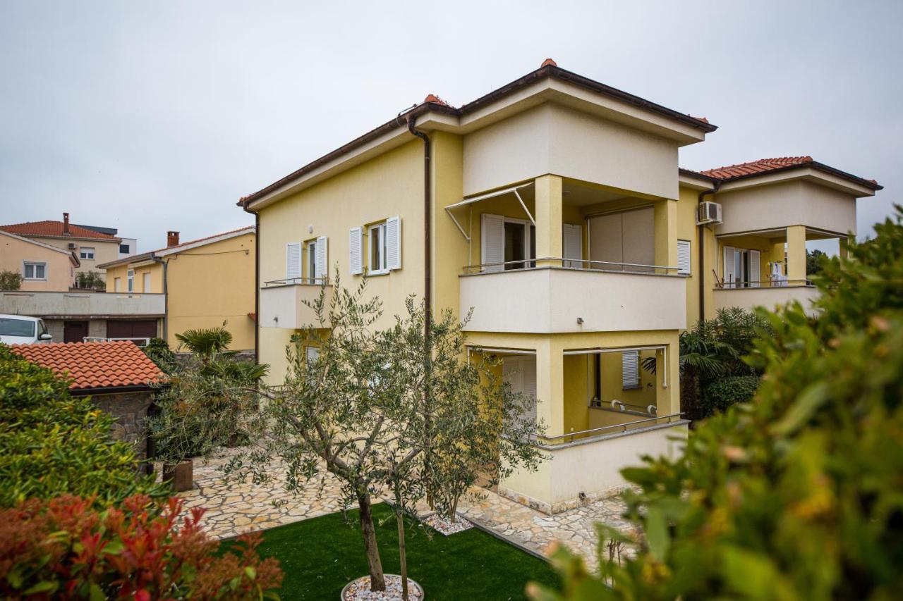 Golden Hope 4+1 Apartment Krk Veglia Exterior foto